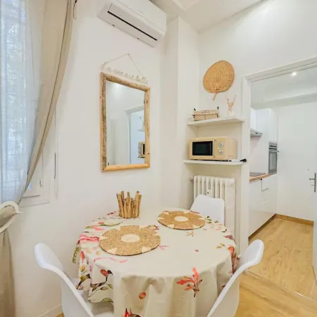 Cherie In Apartman *