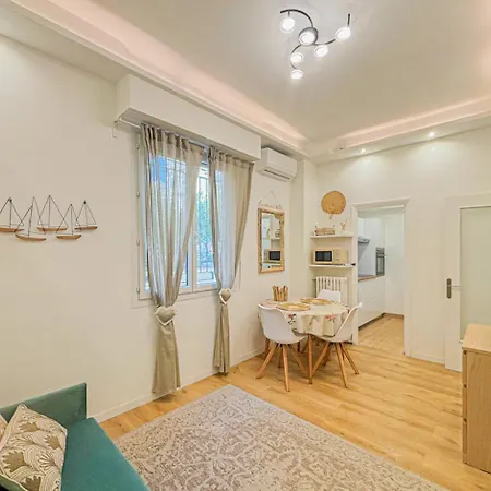 Cherie In Apartamento Niza