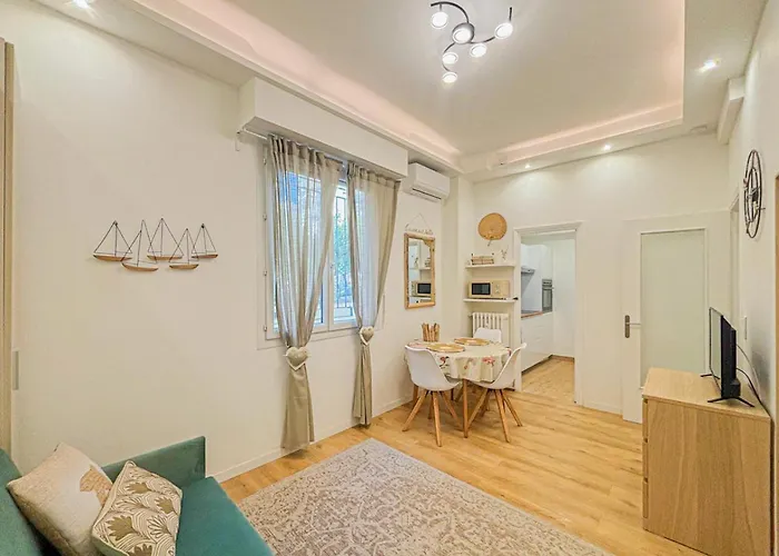 Cherie In Apartamento Niza