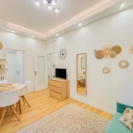 Cherie In Νίκαια